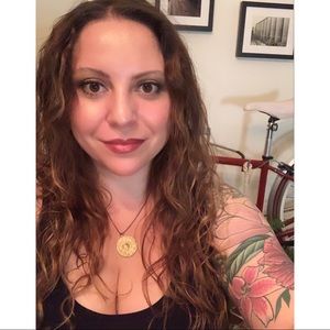 Meet your Posher, Julia